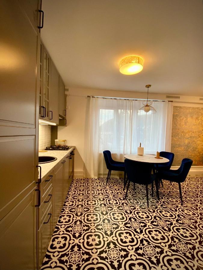Cloos - Elegant With Panoramic View Apartment