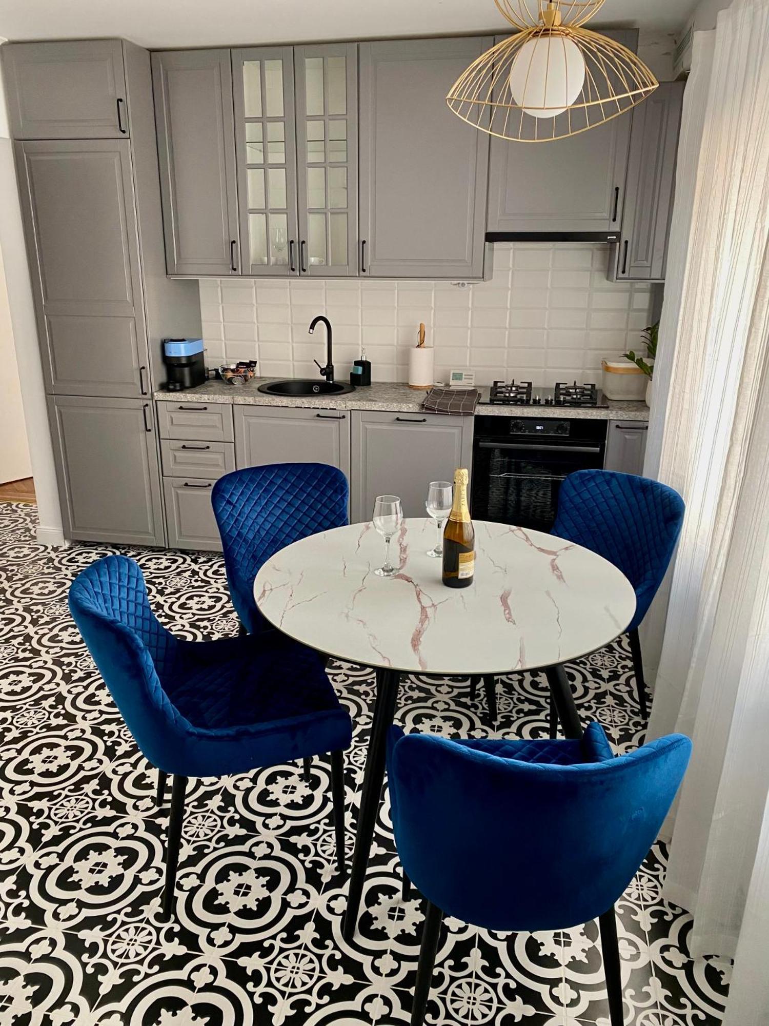 Cloos - Elegant With Panoramic View *