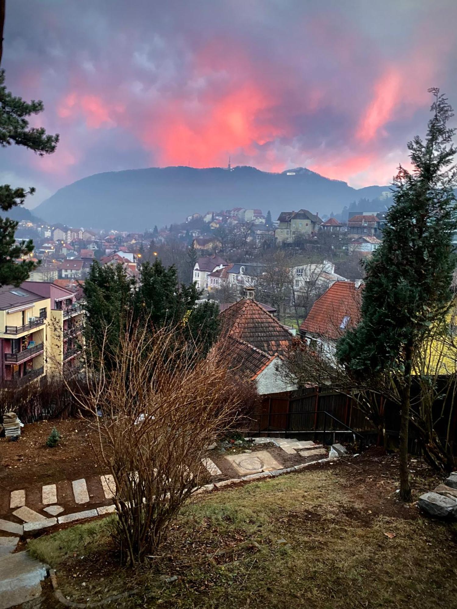 Cloos - Elegant With Panoramic View Apartment Brașov