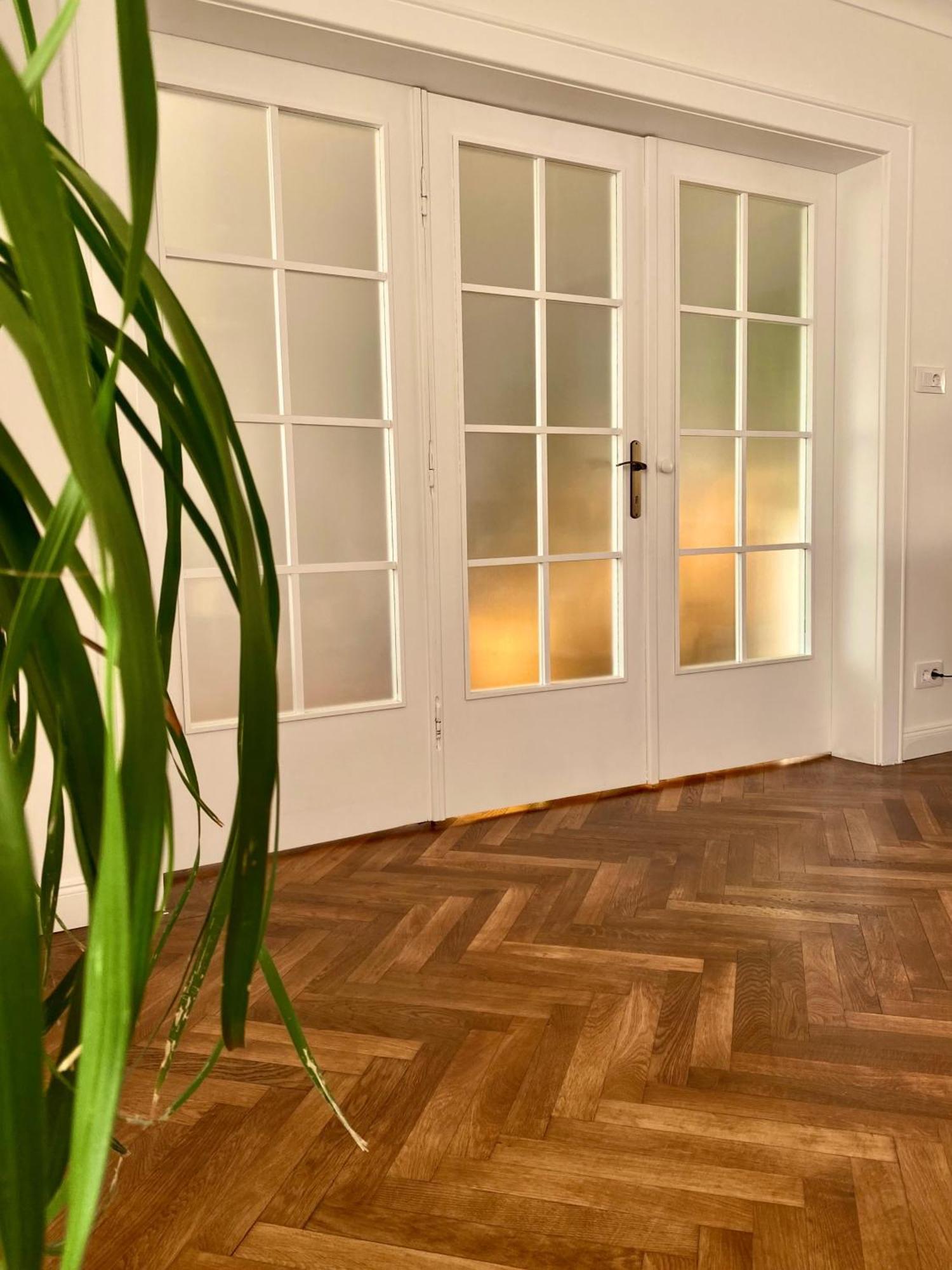 Cloos - Elegant With Panoramic View