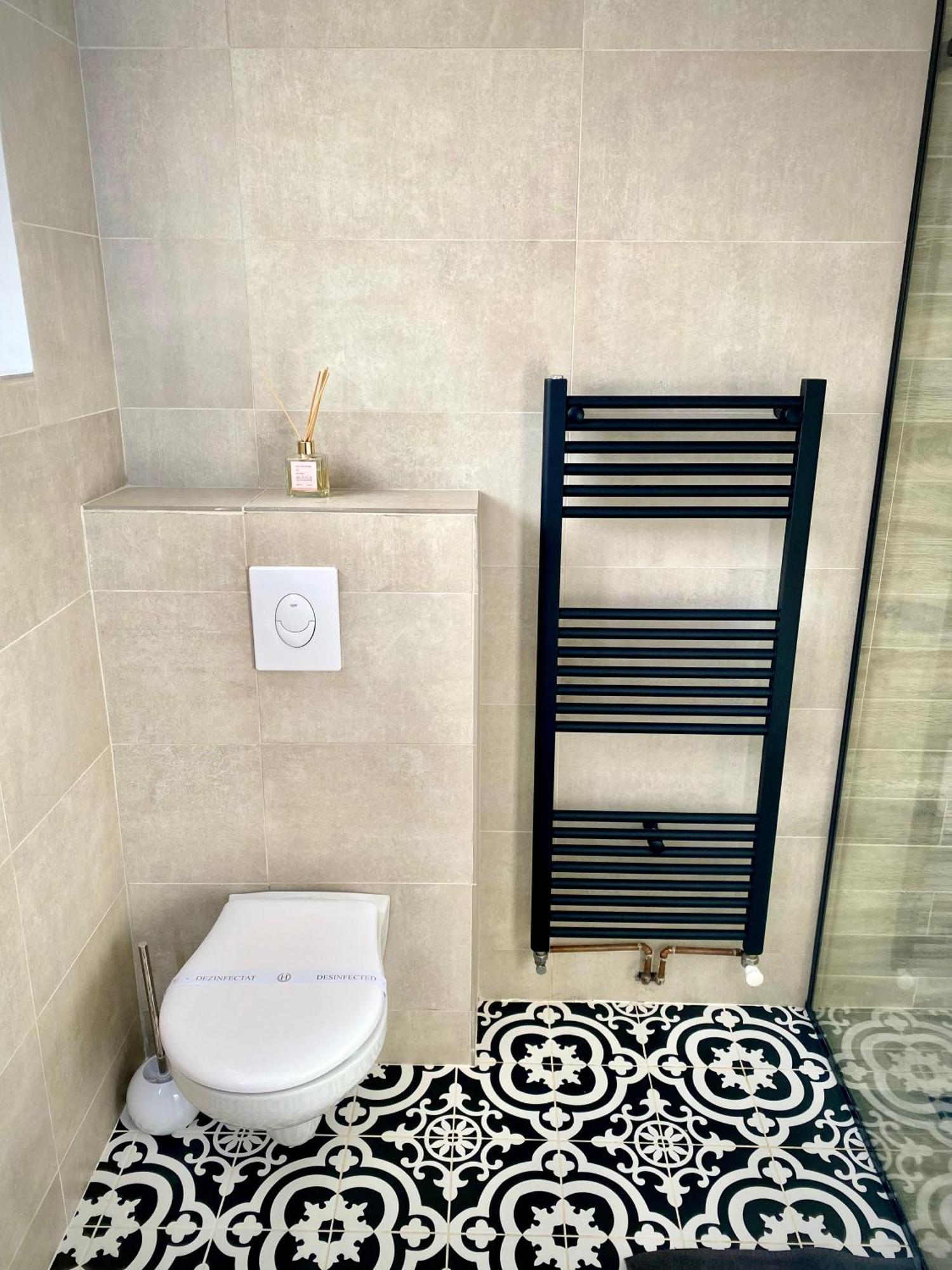 Cloos - Elegant With Panoramic View
